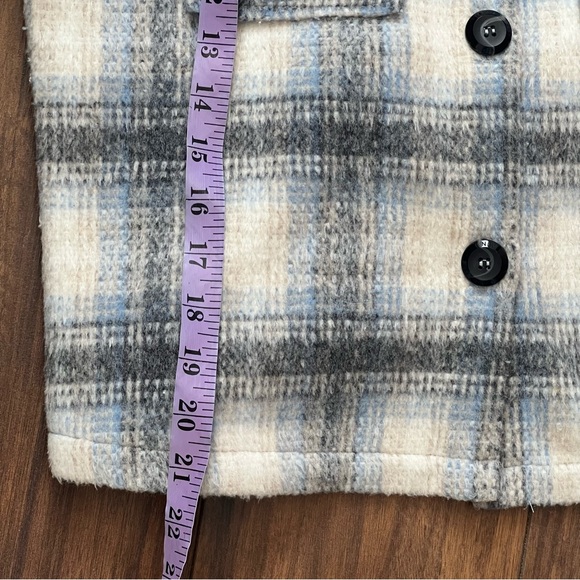 ONLY Plaid Cropped Jacket – Size S – Cozy Shacket Style - Picture 8 of 11
